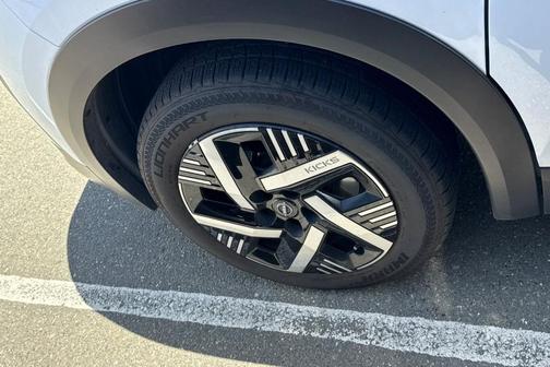 Fresh Powder 2025 Nissan Kicks SV