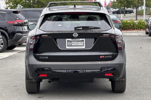 2026 Nissan Kicks SR