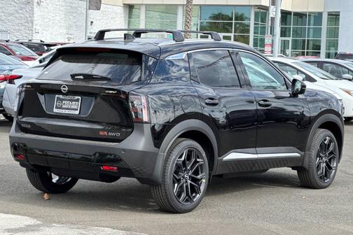 Super Black 2026 Nissan Kicks SR