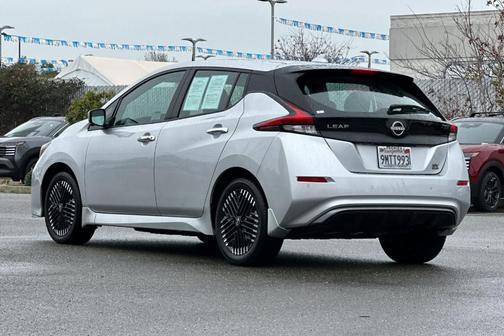 2024 Nissan Leaf SV PLUS