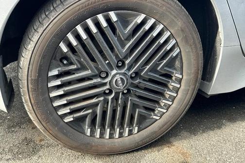 2024 Nissan Leaf SV PLUS