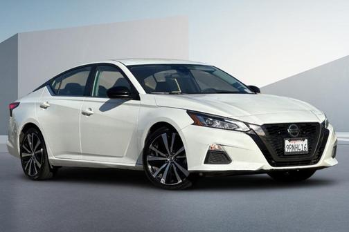 2022 Nissan Altima 2.5 SR