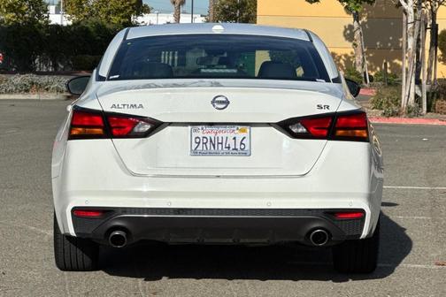 2022 Nissan Altima 2.5 SR