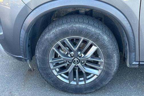 Gun Metallic 2023 Nissan Rogue S