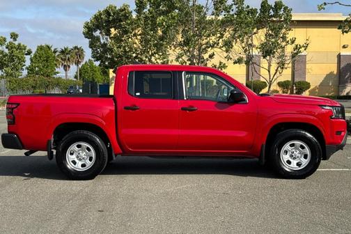2023 Nissan Frontier S