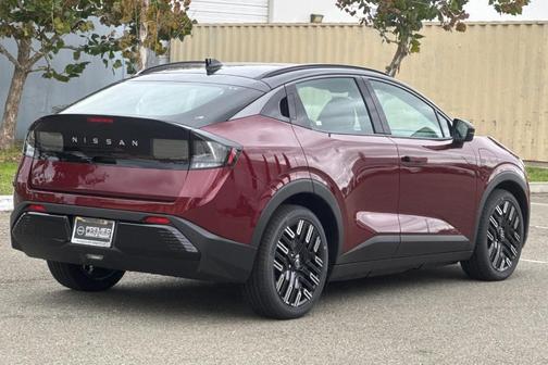 2026 Nissan Leaf PLAT+