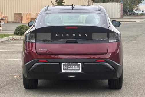 2026 Nissan Leaf PLAT+
