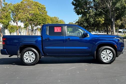 2022 Nissan Frontier SV