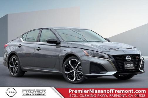 2025 Nissan Altima SR