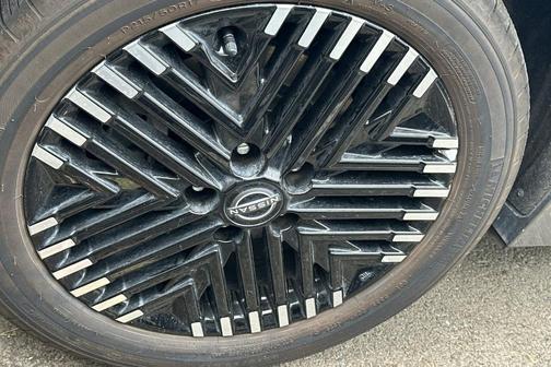 Gun Metallic 2024 Nissan Leaf SV PLUS