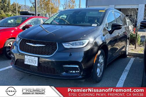 2023 Chrysler Pacifica Touring-L