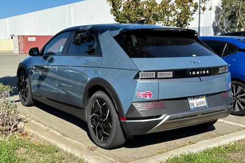 2024 Hyundai IONIQ 5 SEL