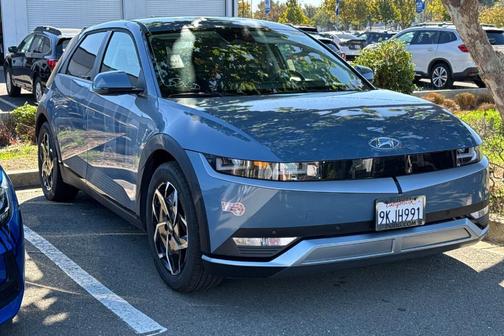 2024 Hyundai IONIQ 5 SEL