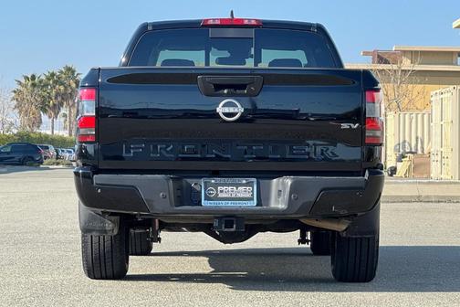 2024 Nissan Frontier SV