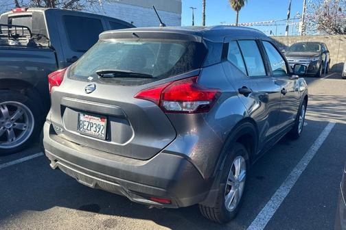 Gun Metallic 2018 Nissan Kicks S