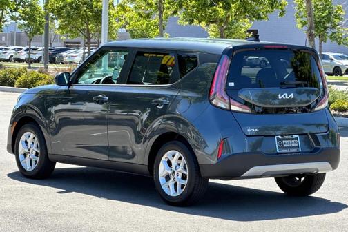 2024 Kia Soul LX