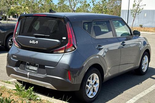 2024 Kia Soul LX
