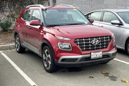 2025 Hyundai VENUE SEL