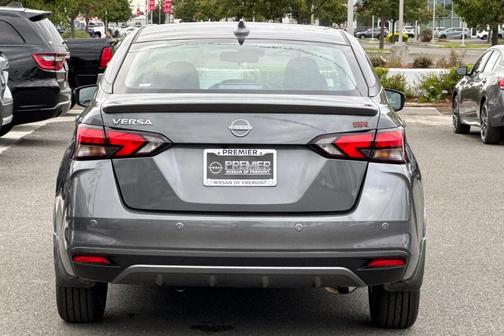2025 Nissan Versa 1.6 SR