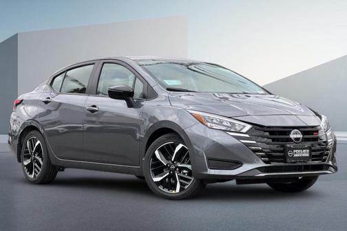 2025 Nissan Versa 1.6 SR