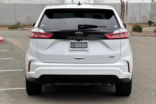 2023 Ford Edge SE