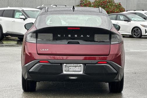 2026 Nissan Leaf PLAT+