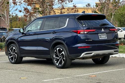 2024 Mitsubishi Outlander SE