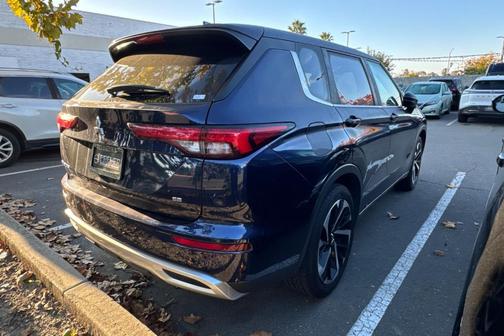 2024 Mitsubishi Outlander SE