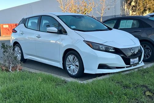 2023 Nissan Leaf S