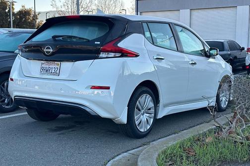 2023 Nissan Leaf S