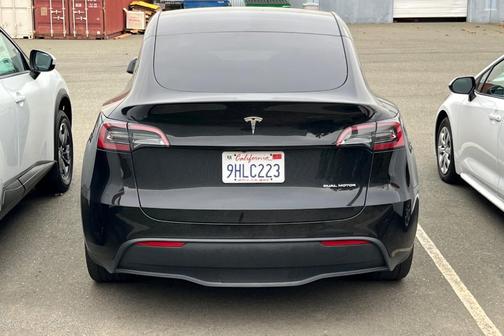 2023 Tesla Model Y Long Range