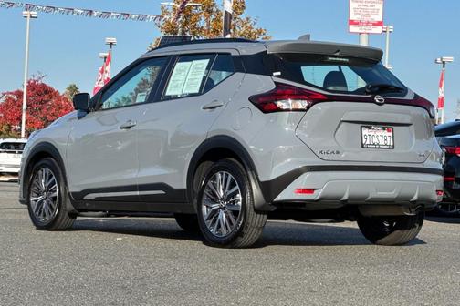 2024 Nissan Kicks SR