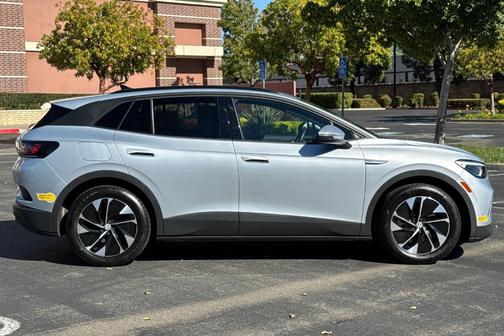 2022 Volkswagen ID.4 Pro