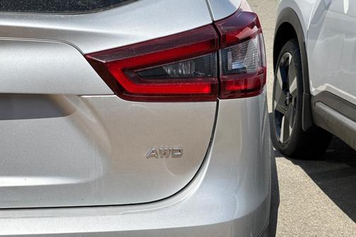 2022 Nissan Rogue Sport S