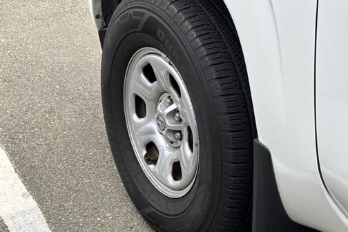 2023 Nissan Frontier S
