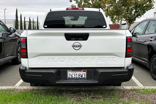 2023 Nissan Frontier S