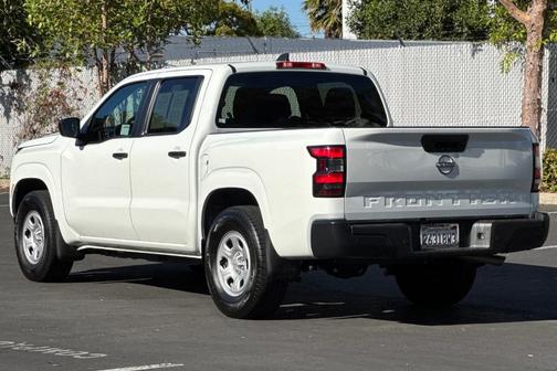 2023 Nissan Frontier S