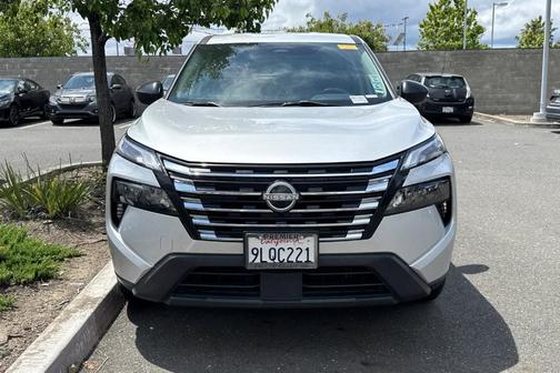 Brilliant Silver Metallic 2024 Nissan Rogue S