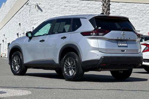 Brilliant Silver Metallic 2024 Nissan Rogue S