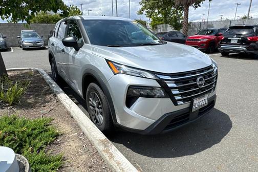 Brilliant Silver Metallic 2024 Nissan Rogue S
