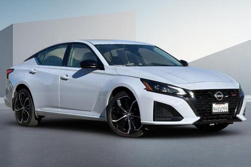 2023 Nissan Altima 2.5 SR