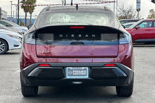 2026 Nissan Leaf PLAT+
