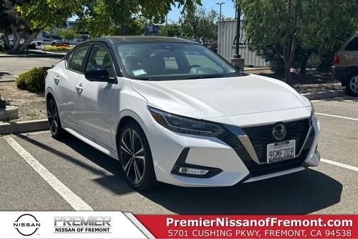 White 2023 Nissan Sentra SR