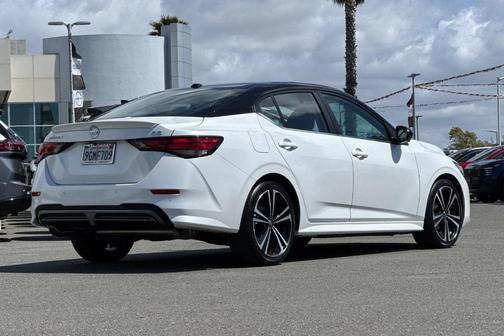 White 2023 Nissan Sentra SR