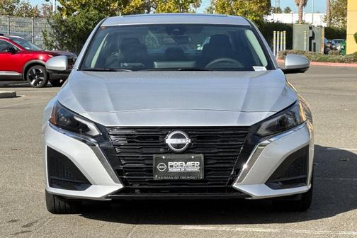 2025 Nissan Altima SL