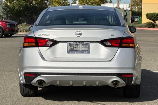 2025 Nissan Altima SL