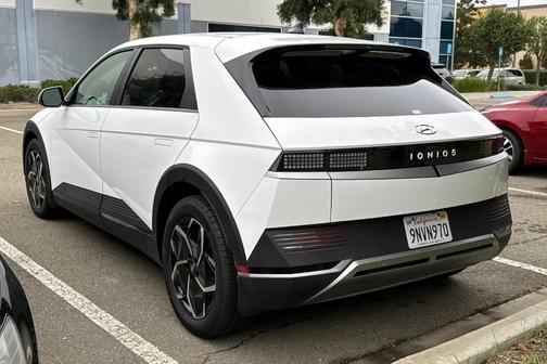 2024 Hyundai IONIQ 5 SEL