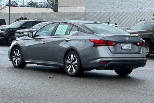2021 Nissan Altima 2.5 SV