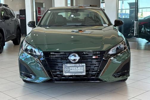 2025 Nissan Altima SR