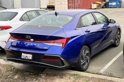 2025 Hyundai ELANTRA HEV Limited